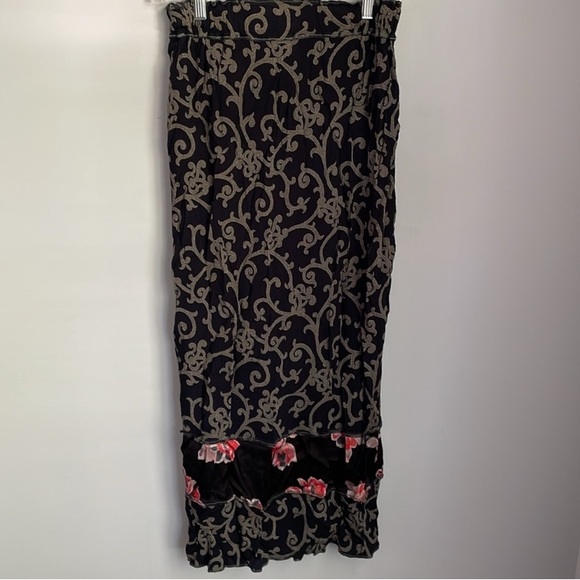 Vintage Nothing Matches Mixed Pattern
Art To Wear Midi Skirt Size S/M - Picture 2 of 7